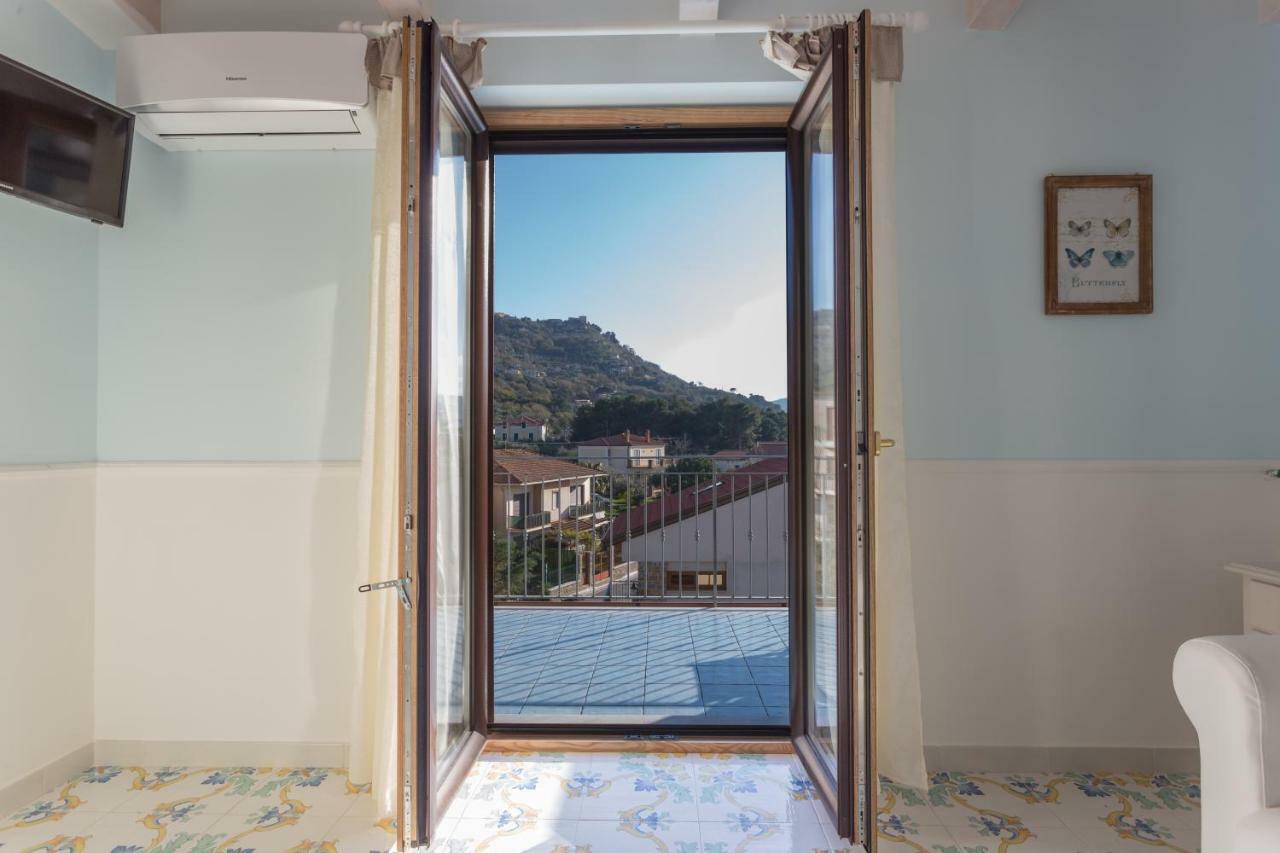 La Casetta In Villa Санта Мария ди Кастелабате Екстериор снимка