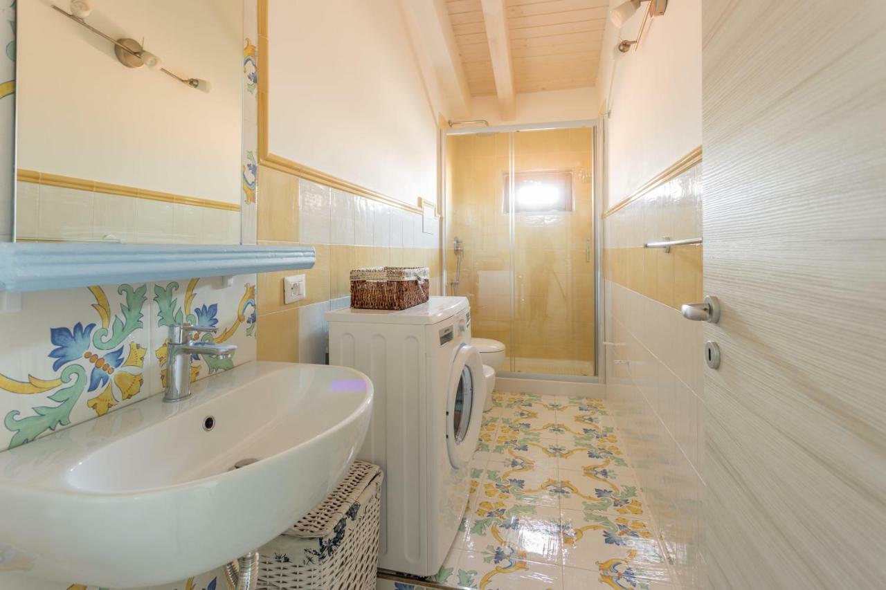 La Casetta In Villa Санта Мария ди Кастелабате Екстериор снимка